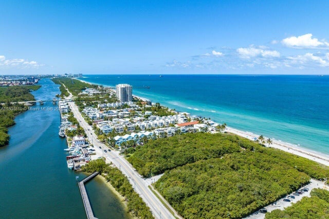 5 of 17 - 5515 N Surf Rd, Hollywood, FL