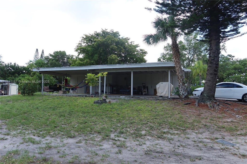 5920 Sw 45th Way, Dania Beach