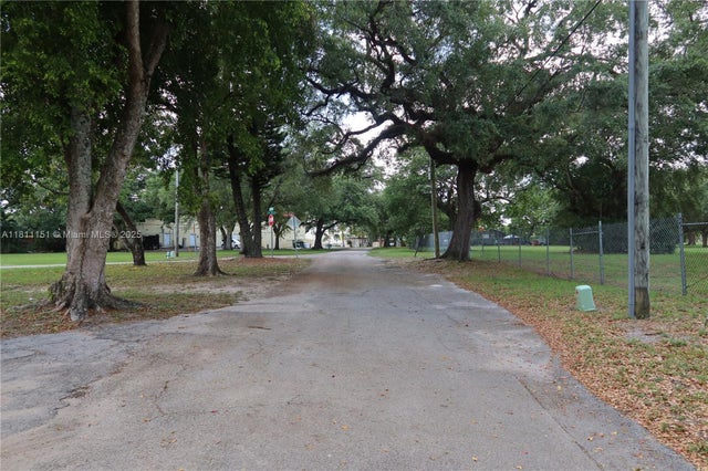 4 of 15 - 5920 Sw 45th Way, Dania Beach, FL