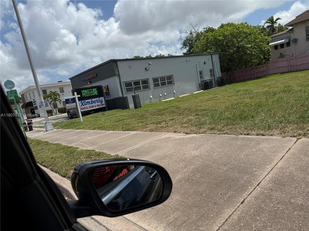 1953 Sw 27th Ave, Miami