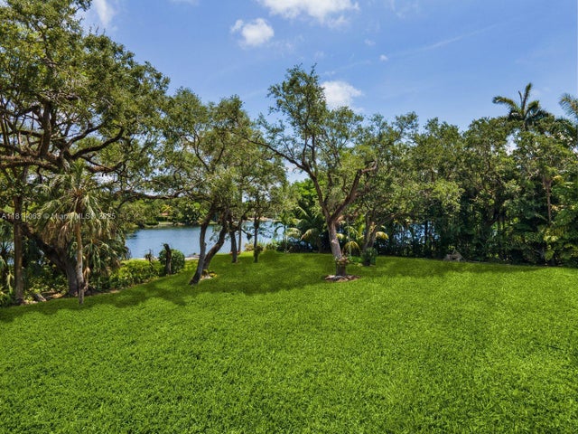 3 of 17 - 5355 Hammock Dr, Coral Gables, FL