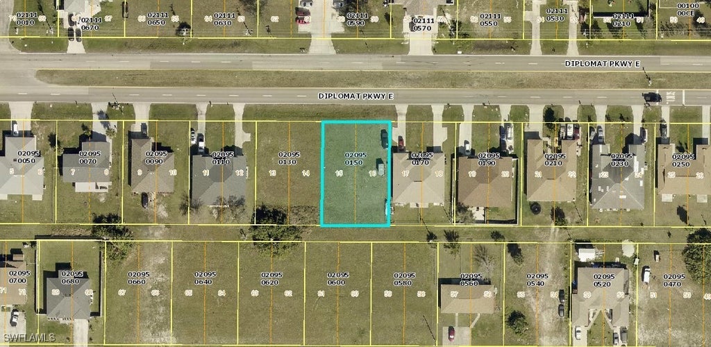 1112 Diplomat Pkwy E, CAPE CORAL
