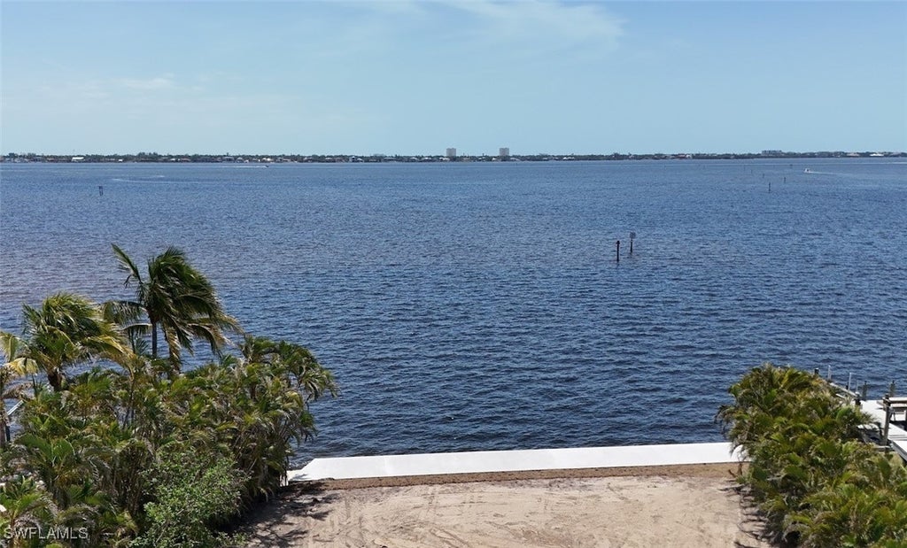 228 Bayshore Dr, CAPE CORAL
