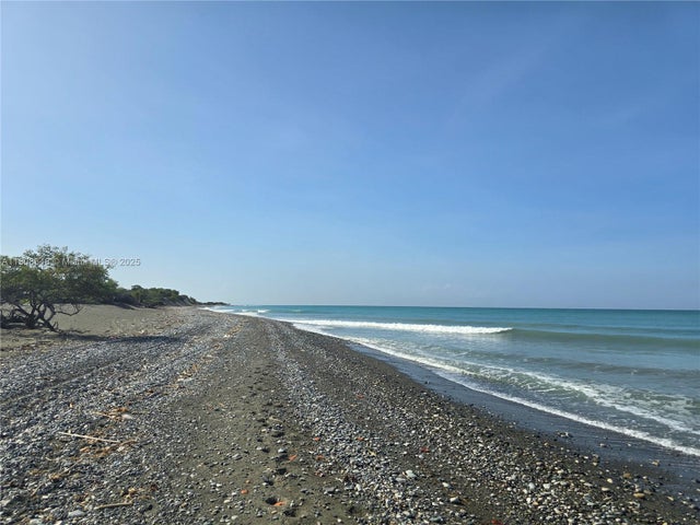 1 of 10 - Hwy 510, Bani, 
