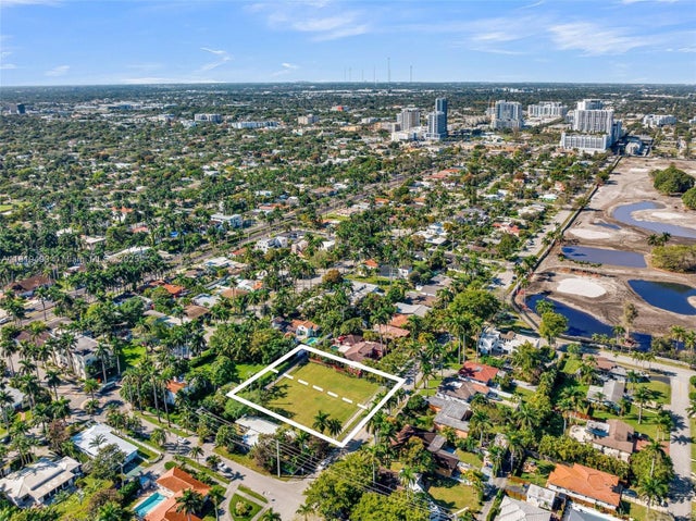 5 of 31 - 1310 Polk St, Hollywood, FL