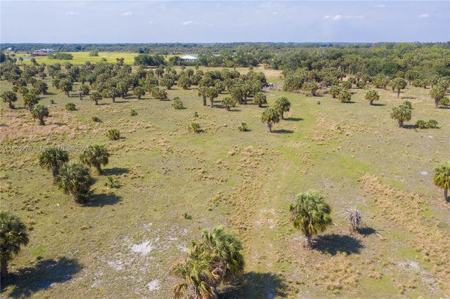 4 of 23 - 23631 Palm Beach Blvd, Other City - In The State Of Florida, FL
