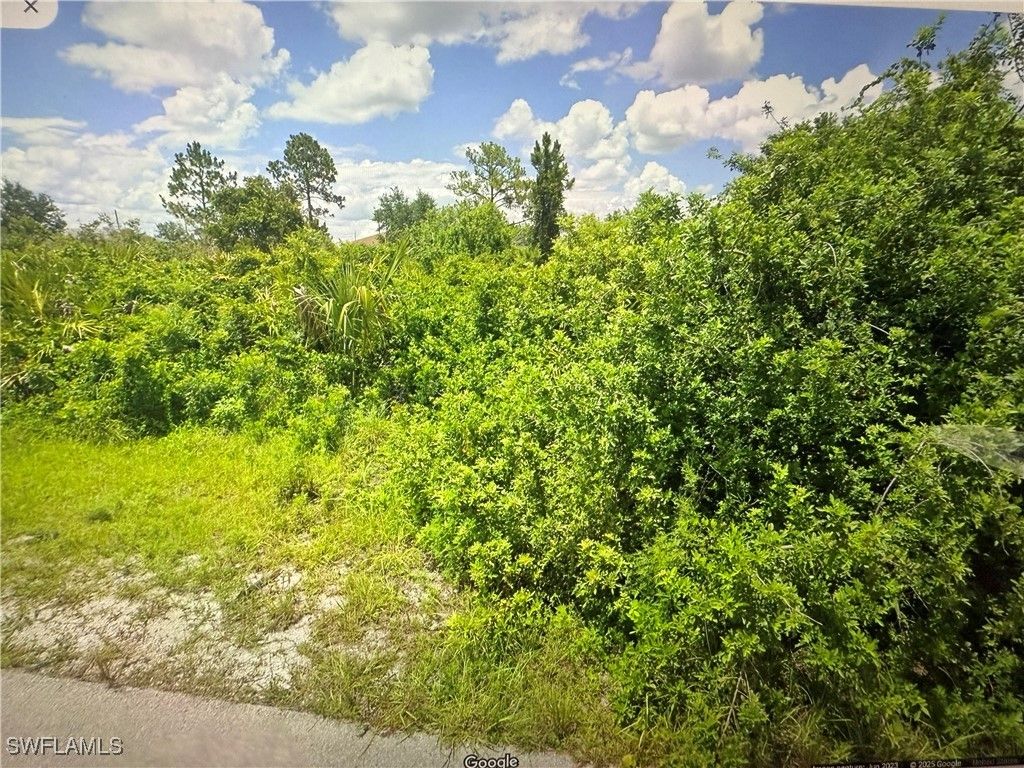 2802 65th St W, LEHIGH ACRES