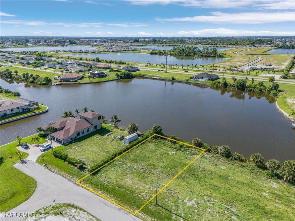 1216 Nw 9th St, CAPE CORAL