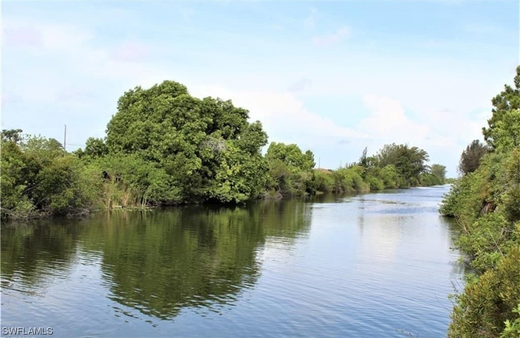 27 Nw 19th Ter, CAPE CORAL