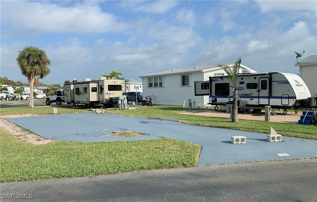 19681 Summerlin #300f Rd, FORT MYERS