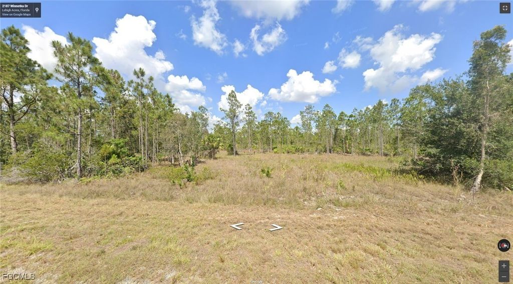 2187 Winnetka Dr, LEHIGH ACRES
