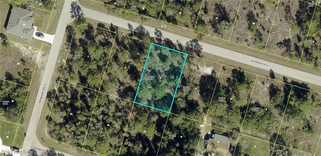 954 Plymouth St E, Lehigh Acres