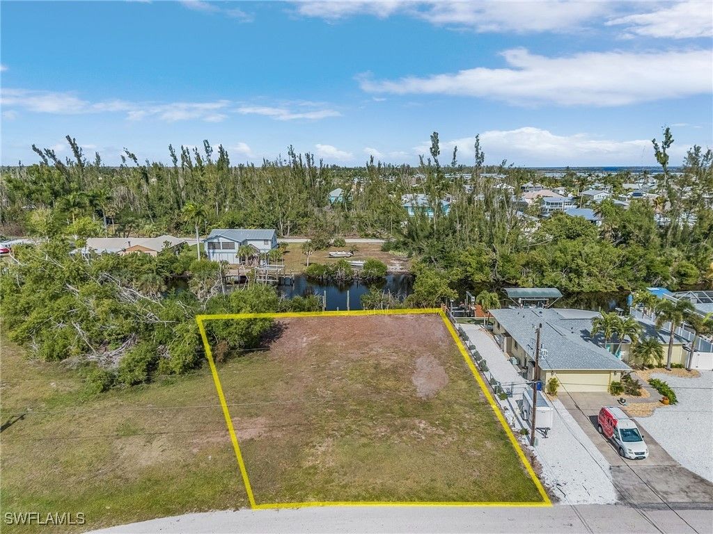 5260 Genesee Pkwy, BOKEELIA
