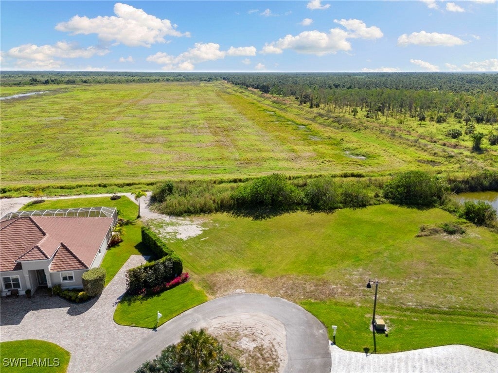 18613 Candletree Ct, Naples