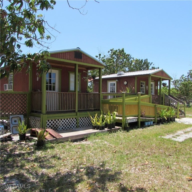7127 Pineland Rd, BOKEELIA