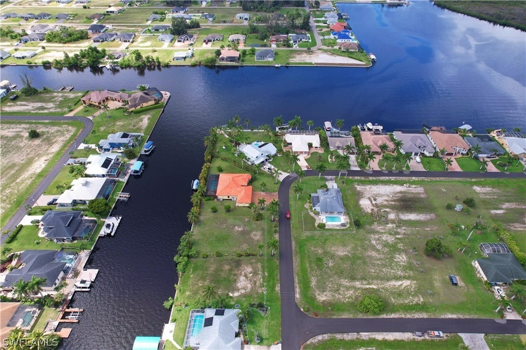 2711 Nw 43rd Ave, CAPE CORAL