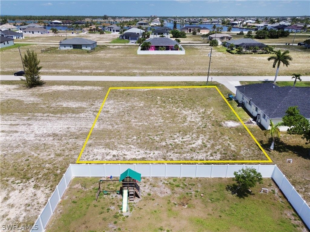 4230 Nw 34th Ter, CAPE CORAL