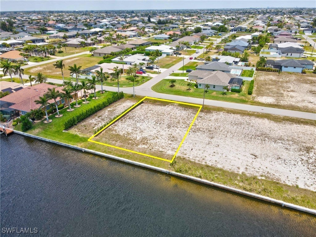 112 Nw 37th Pl, CAPE CORAL