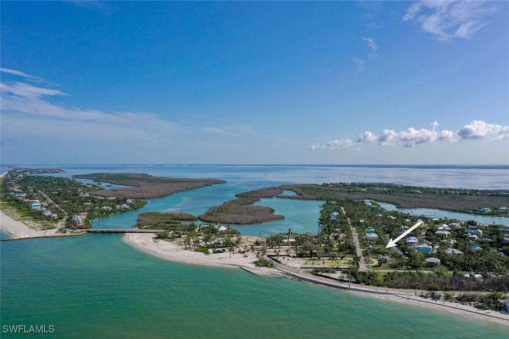 2490 Coconut Dr, SANIBEL