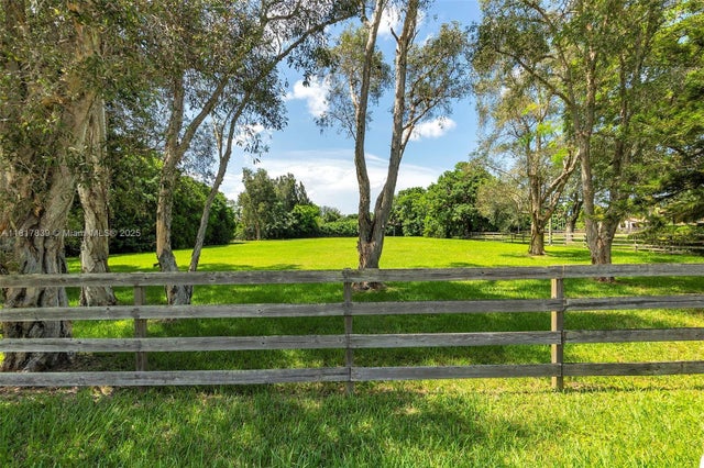 1 of 8 - 11319 Nw 4th St, Plantation, FL