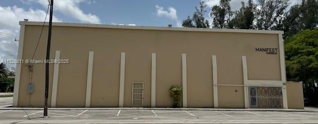 2 of 13 - 680 Superior St, Opa Locka, FL