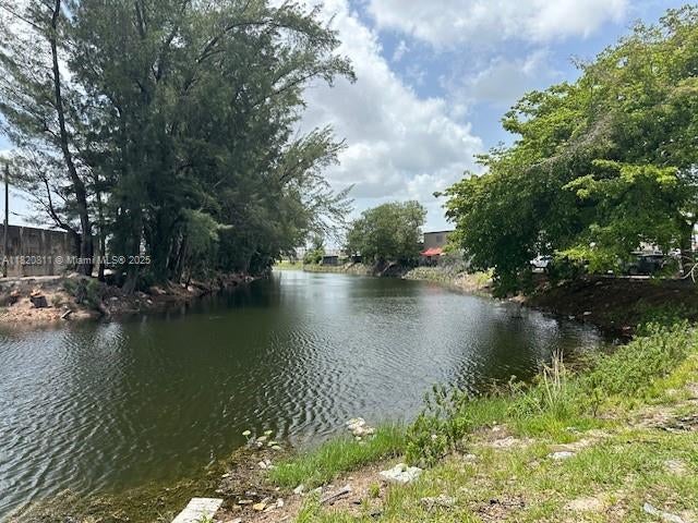 3 of 13 - 680 Superior St, Opa Locka, FL