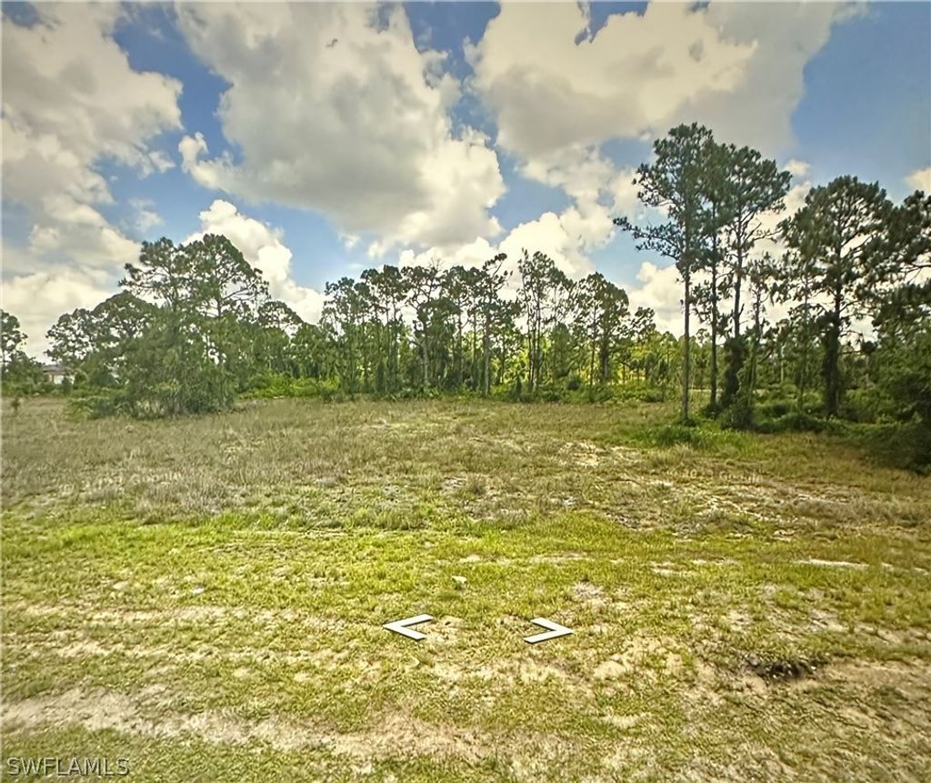 1085 Eisenhower Blvd, Lehigh Acres