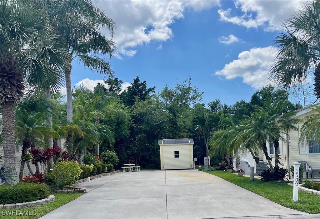 1502 Diamond Lake Cir, Naples
