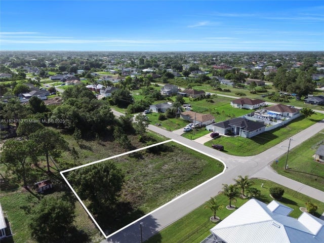 2 of 7 - 3418 5th St Sw, Lehigh Acres, FL