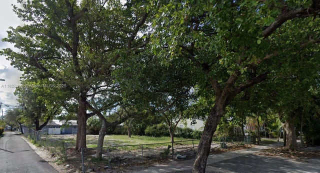 2 of 3 - 1812 Roosevelt St, Hollywood, FL
