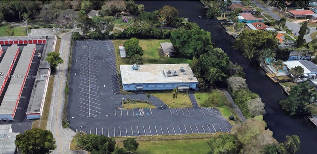 4 of 10 - 600 Knights Rd, Hollywood, FL