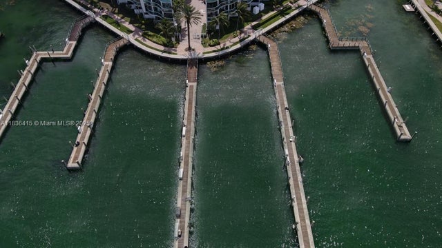 2 of 7 - 360 Harbor Island Dr, North Bay Village, FL