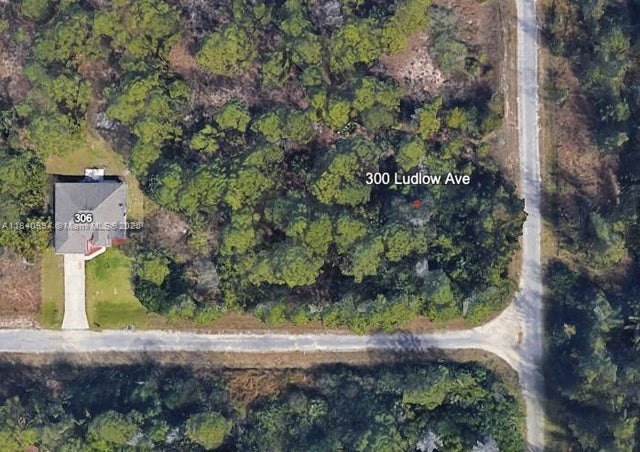 1 of 7 - 300 Ludlow Ave, Lehigh Acres, FL