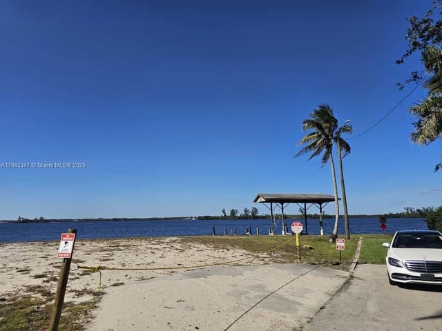 3 of 15 - 4567 E Riverside Dr, Fort Myers, FL