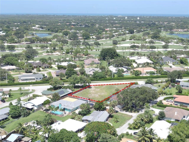 1 of 8 - 18870 Se Country Club Dr, Jupiter, FL