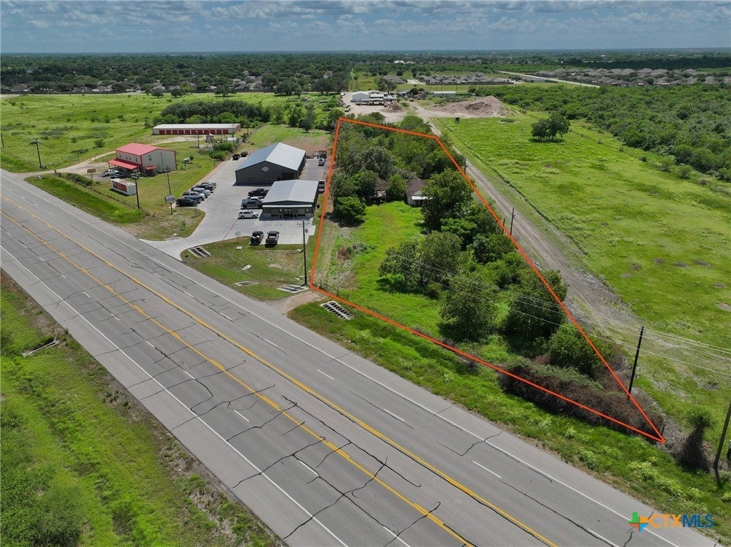 13547 Us Highway 77 N, Victoria