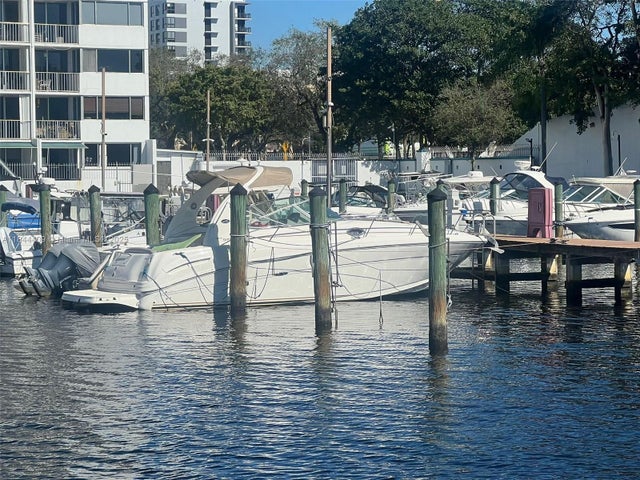 2 of 4 - 1700 Nw N River Dr, Miami, FL