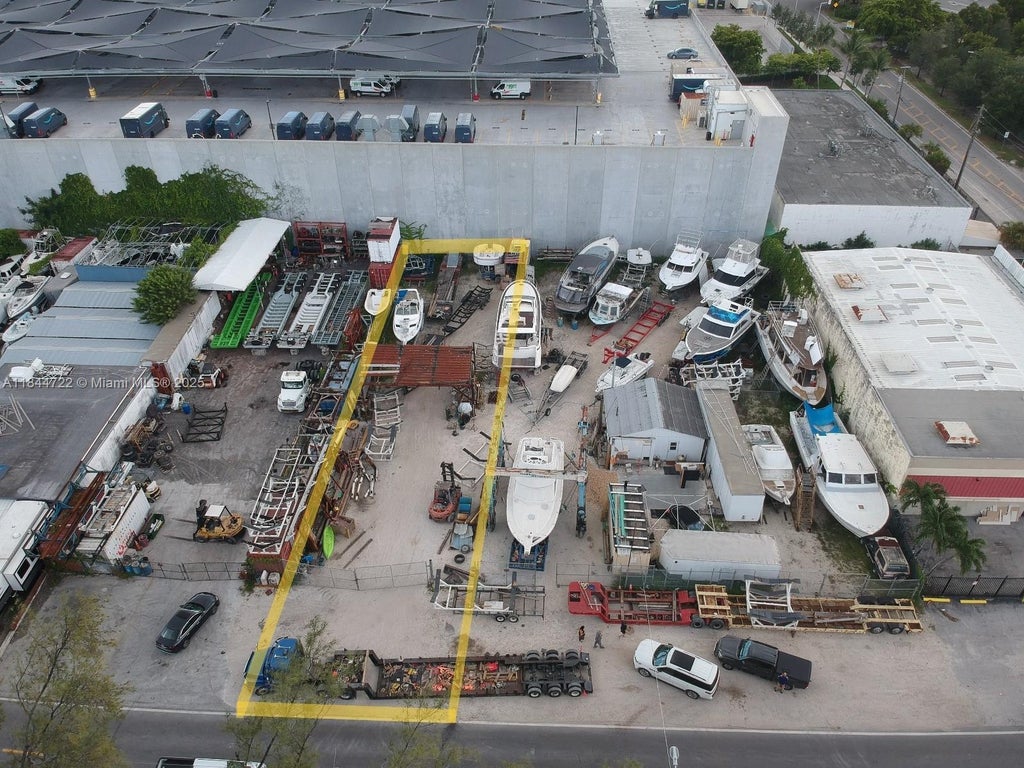 River Dr, Miami