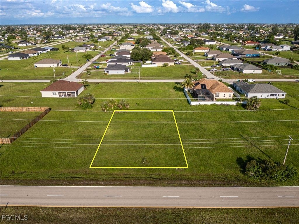 816 El Dorado Blvd N, Cape Coral