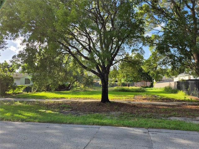 3 of 11 - 710 Sw 7th St, Florida City, FL