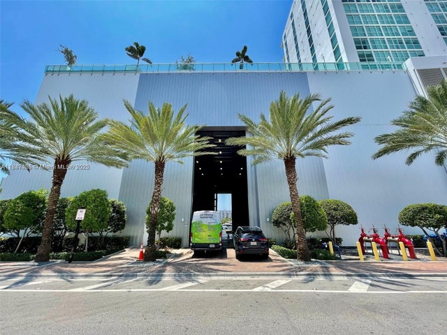 2 of 9 - 400 Sunny Isles Blvd Dd 204, Sunny Isles Beach, FL