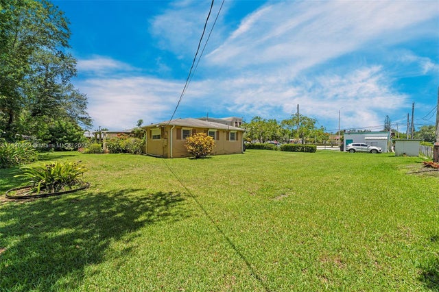 3 of 32 - 2970 Griffin Rd, Dania Beach, FL