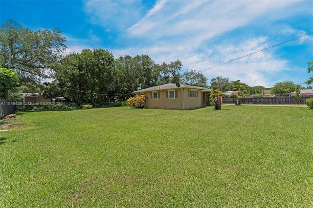 4 of 32 - 2970 Griffin Rd, Dania Beach, FL