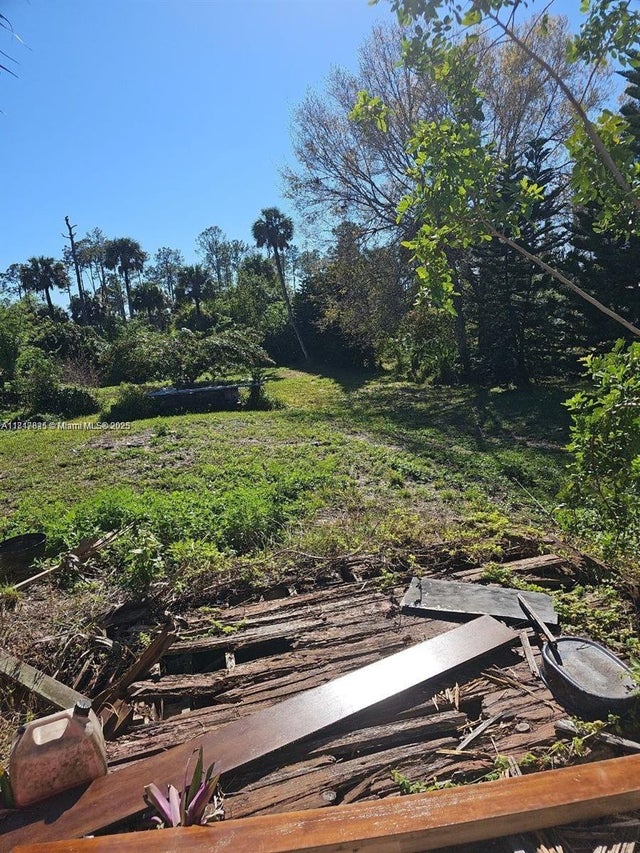 4 of 8 - 4070 14th Avenue Se, Naples, FL