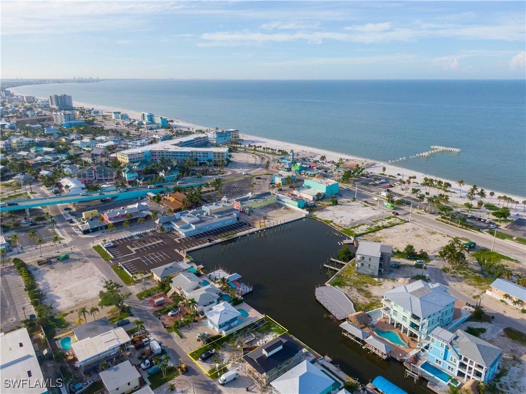 914 3rd St, FORT MYERS BEACH