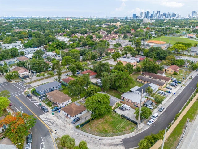 1 of 4 - 540 Nw 69th St, Miami, FL