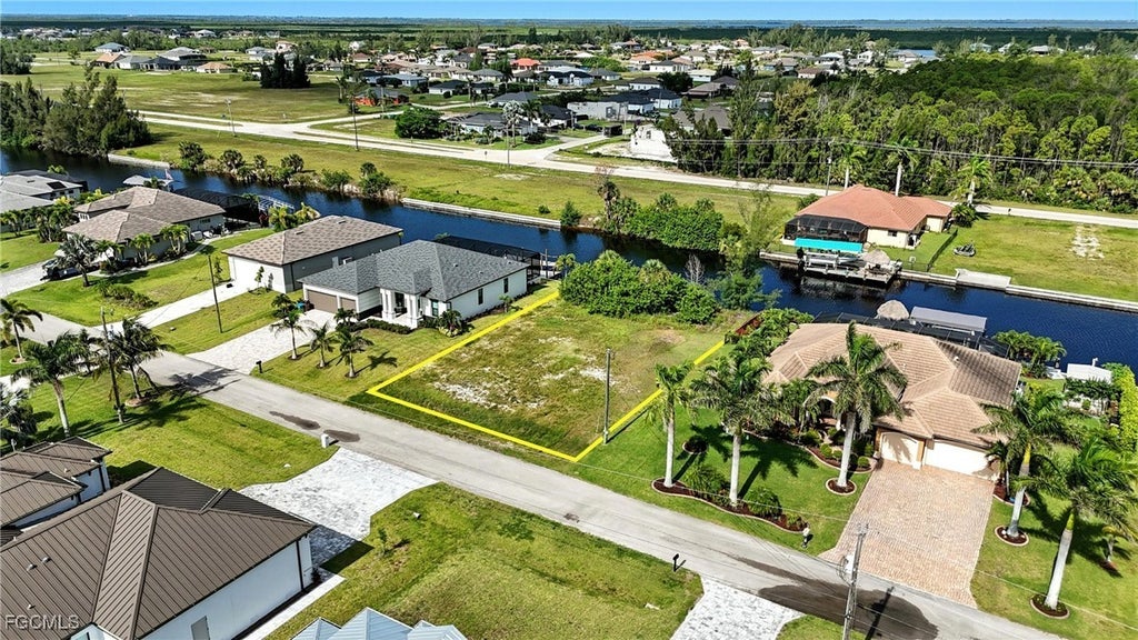 2358 Nw 39th Ave, CAPE CORAL