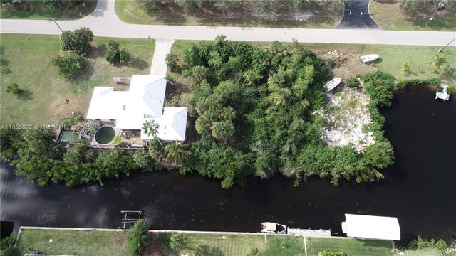 5 of 9 - 4114 Palm Dr, Punta Gorda, FL