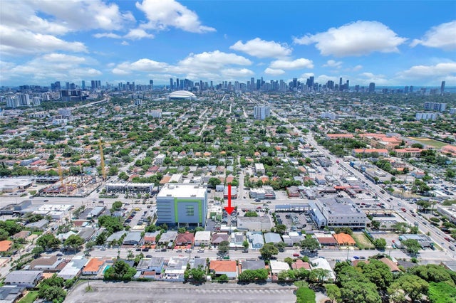 1 of 6 - 102 Nw 27th Ave, Miami, FL