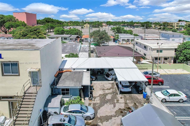 4 of 6 - 102 Nw 27th Ave, Miami, FL